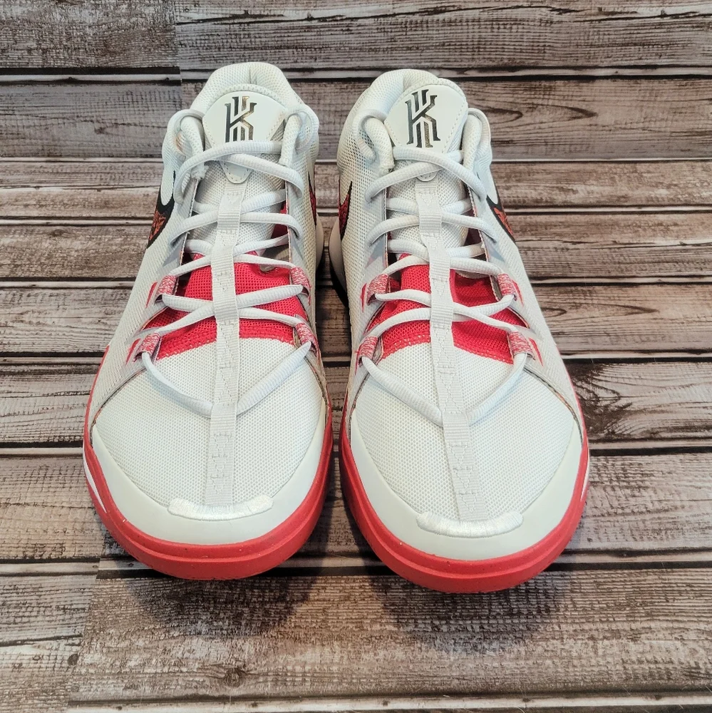 NEW Men's Nike‎ Kyrie Flytrap 6 Photon Dust University Red